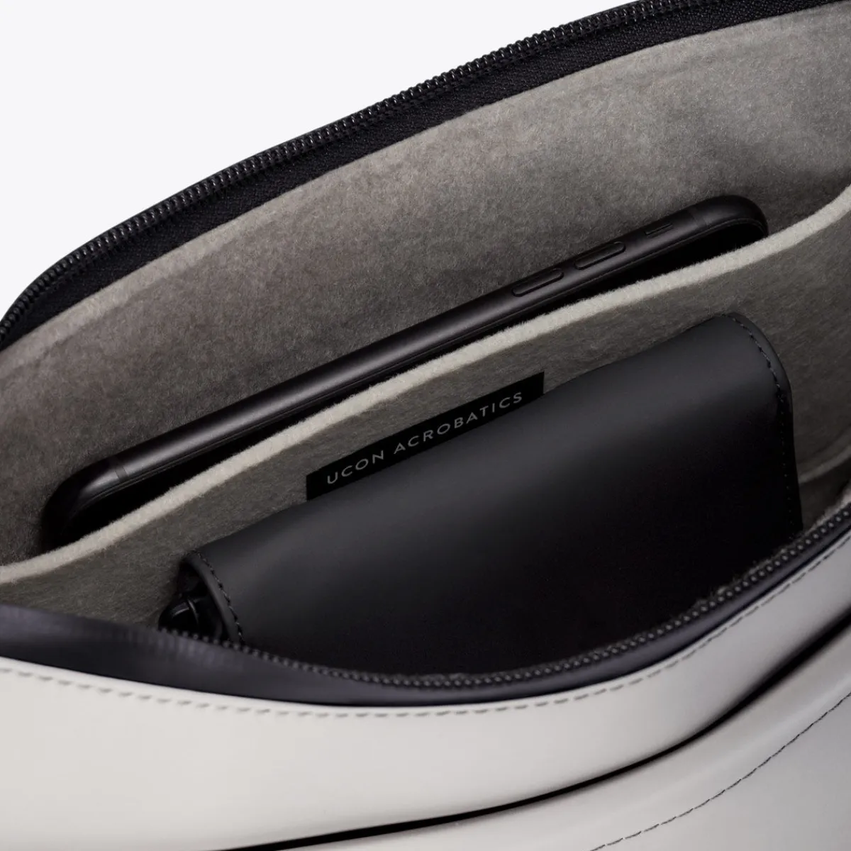 Lotus Infinity Series | Umhängetaschen | Ucon Acrobatics Alva Medium Bag GlacierGrey