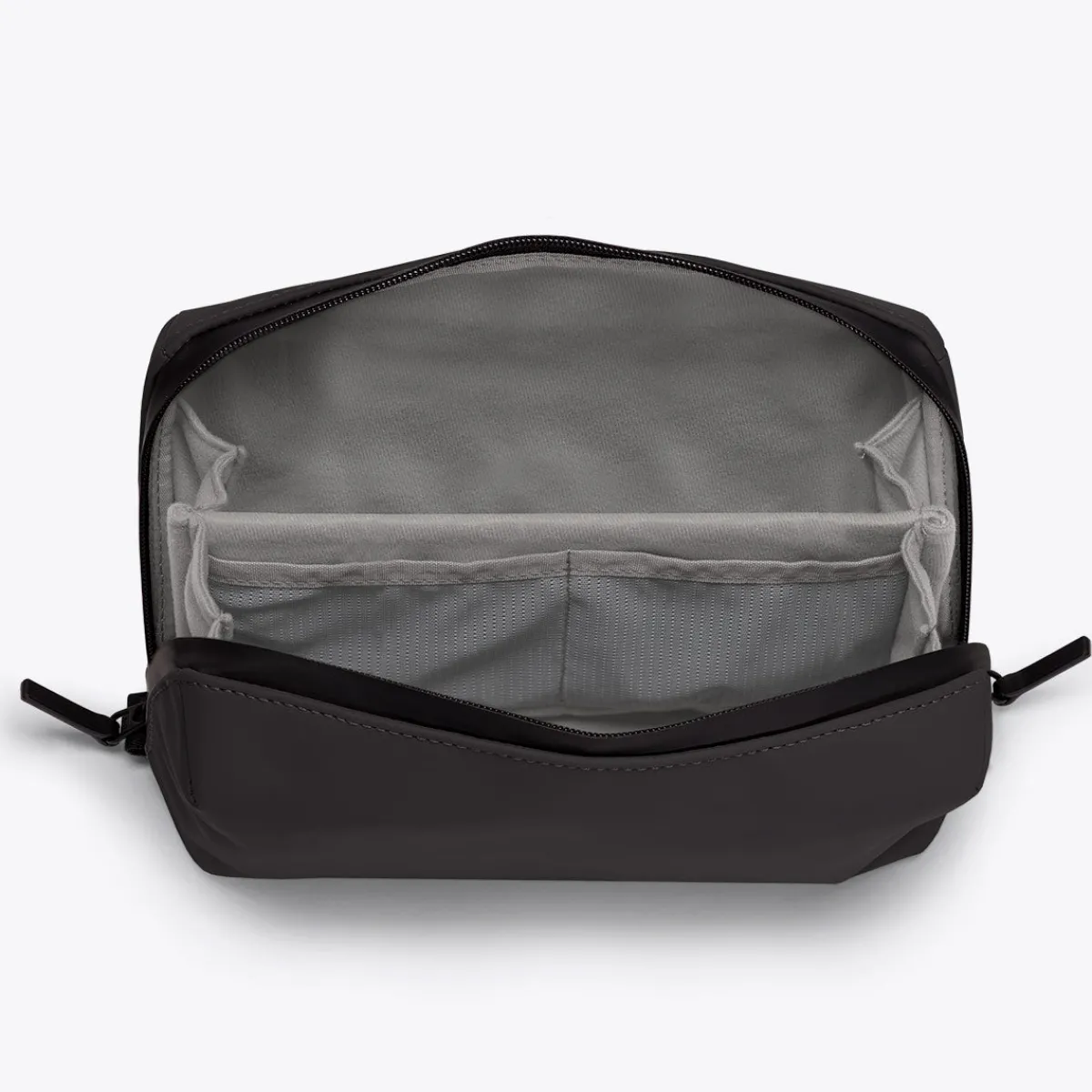 Lotus Series | Ucon Acrobatics Gosho Bag Black