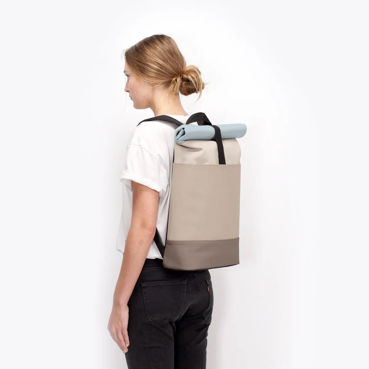 Lotus Infinity Series | Hajo Medium | Ucon Acrobatics Hajo Medium Backpack LightSand-Sand