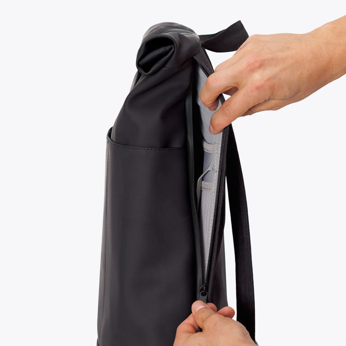 Lotus Series | Hajo Medium | Ucon Acrobatics Hajo Medium Backpack Black