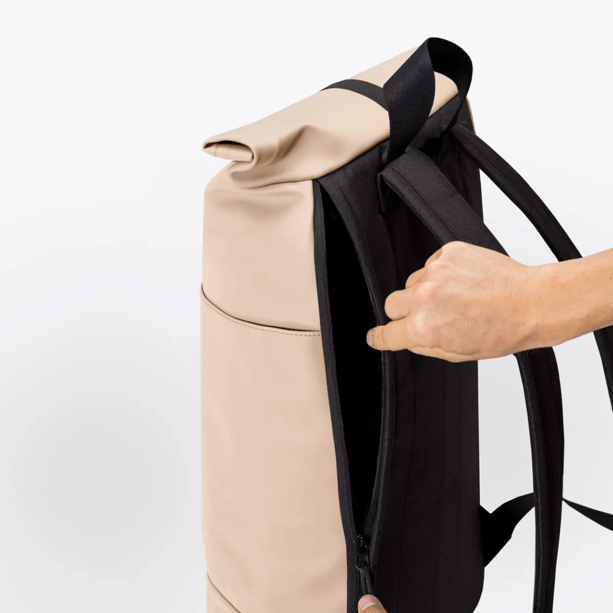 Lotus Series | Hajo Medium | Ucon Acrobatics Hajo Medium Backpack LightAlmond