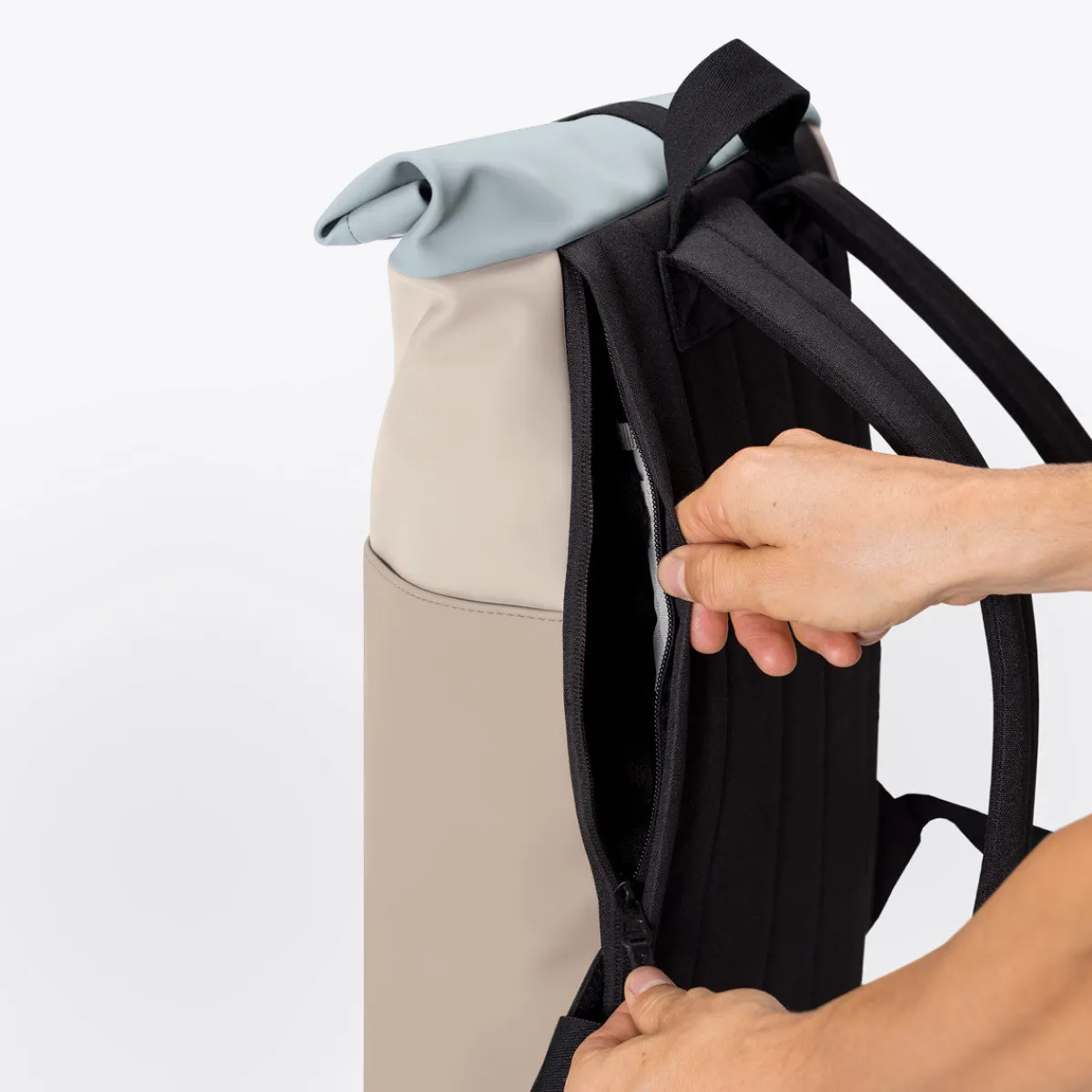 Lotus Infinity Series | Hajo Medium | Ucon Acrobatics Hajo Medium Backpack LightSand-Sand