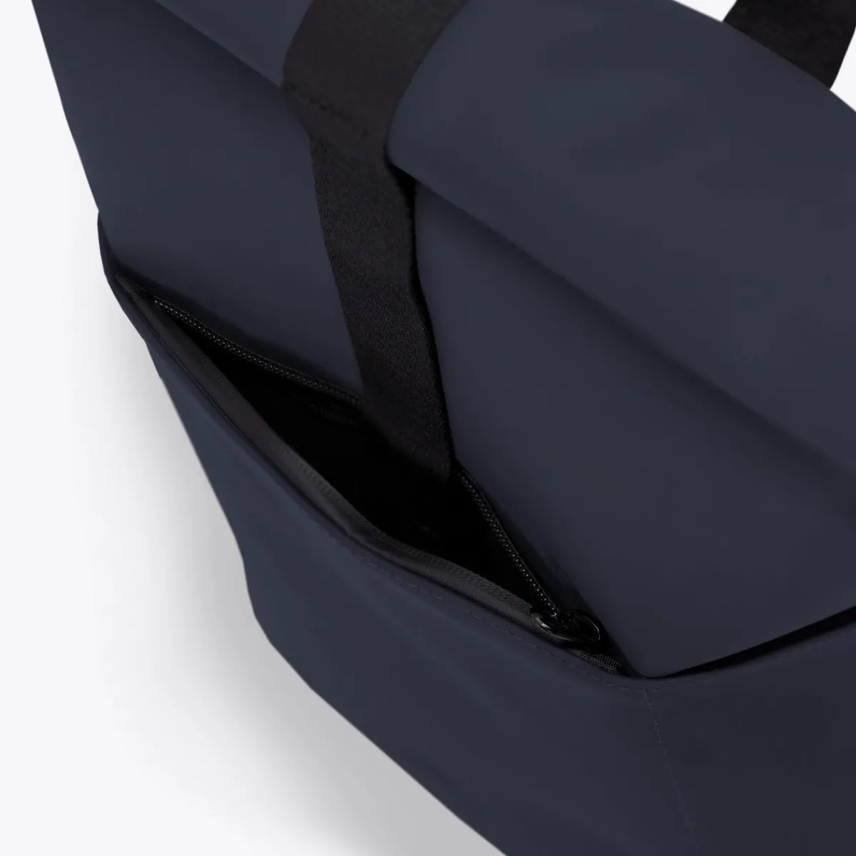 Lotus Infinity Series | Hajo Medium | Ucon Acrobatics Hajo Medium Backpack DarkNavy