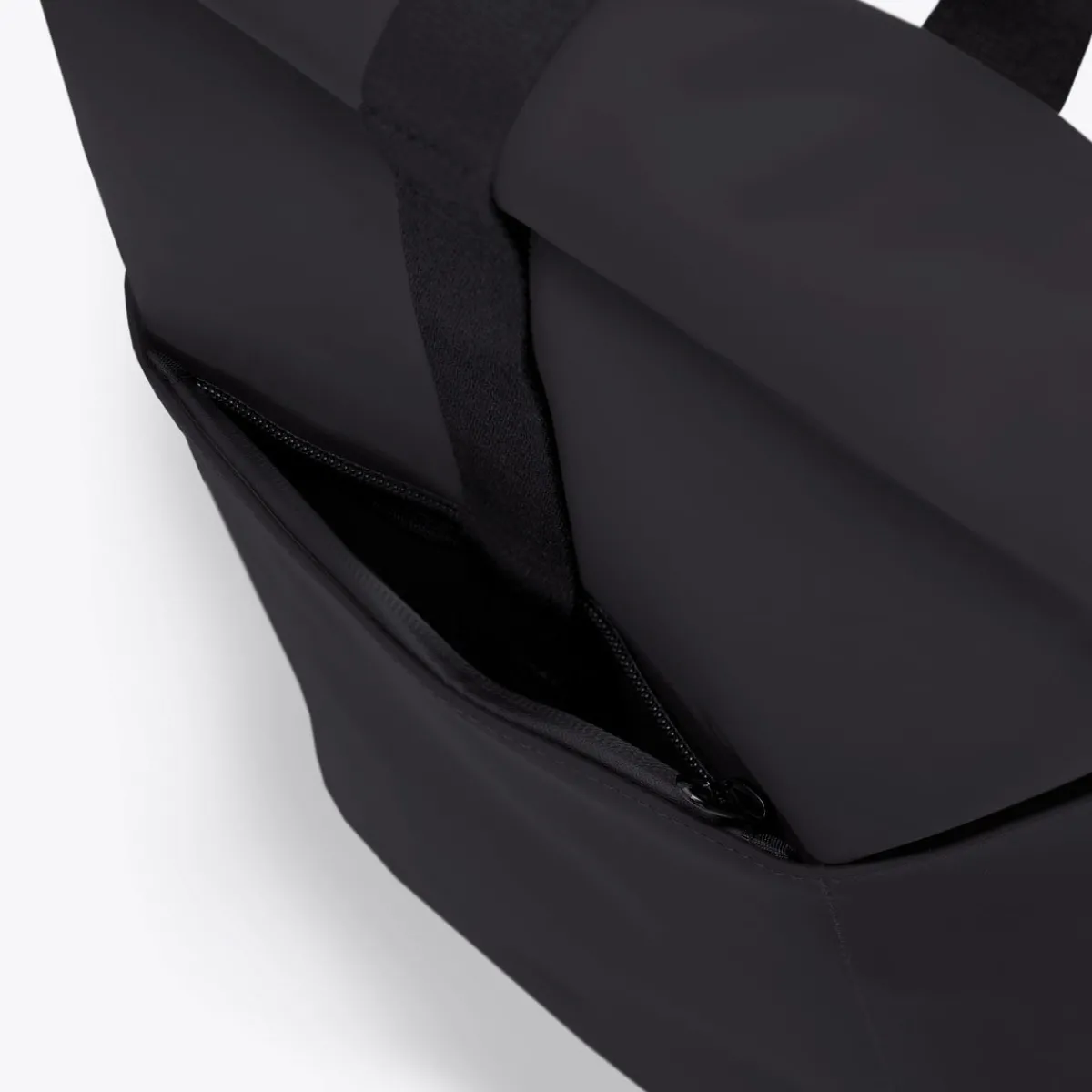 Lotus Infinity Series | Hajo Mini | Ucon Acrobatics Hajo Mini Backpack Black