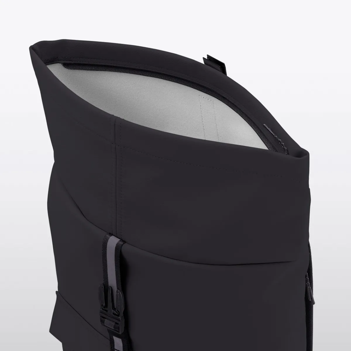 Aloe Series | Jannik Medium | Ucon Acrobatics Jannik Medium Backpack Black-Black