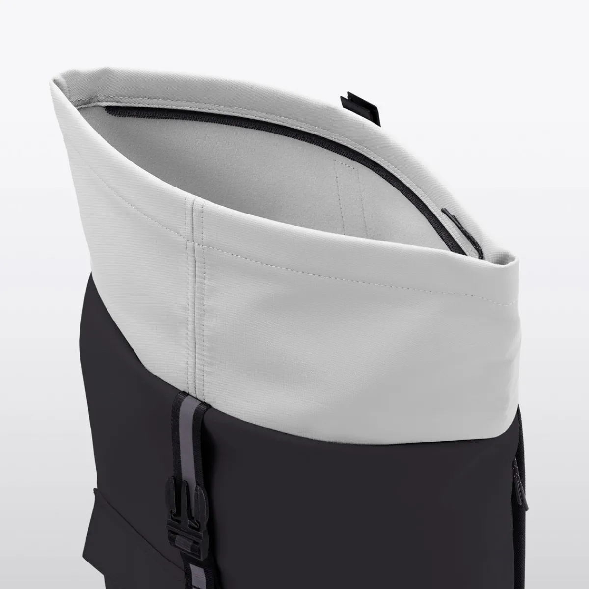Aloe Series | Jannik Medium | Ucon Acrobatics Jannik Medium Backpack Black-LightGrey