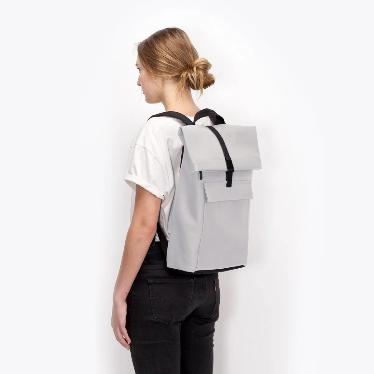 Lotus Infinity Series | Jannik Medium | Ucon Acrobatics Jannik Medium Backpack GlacierGrey