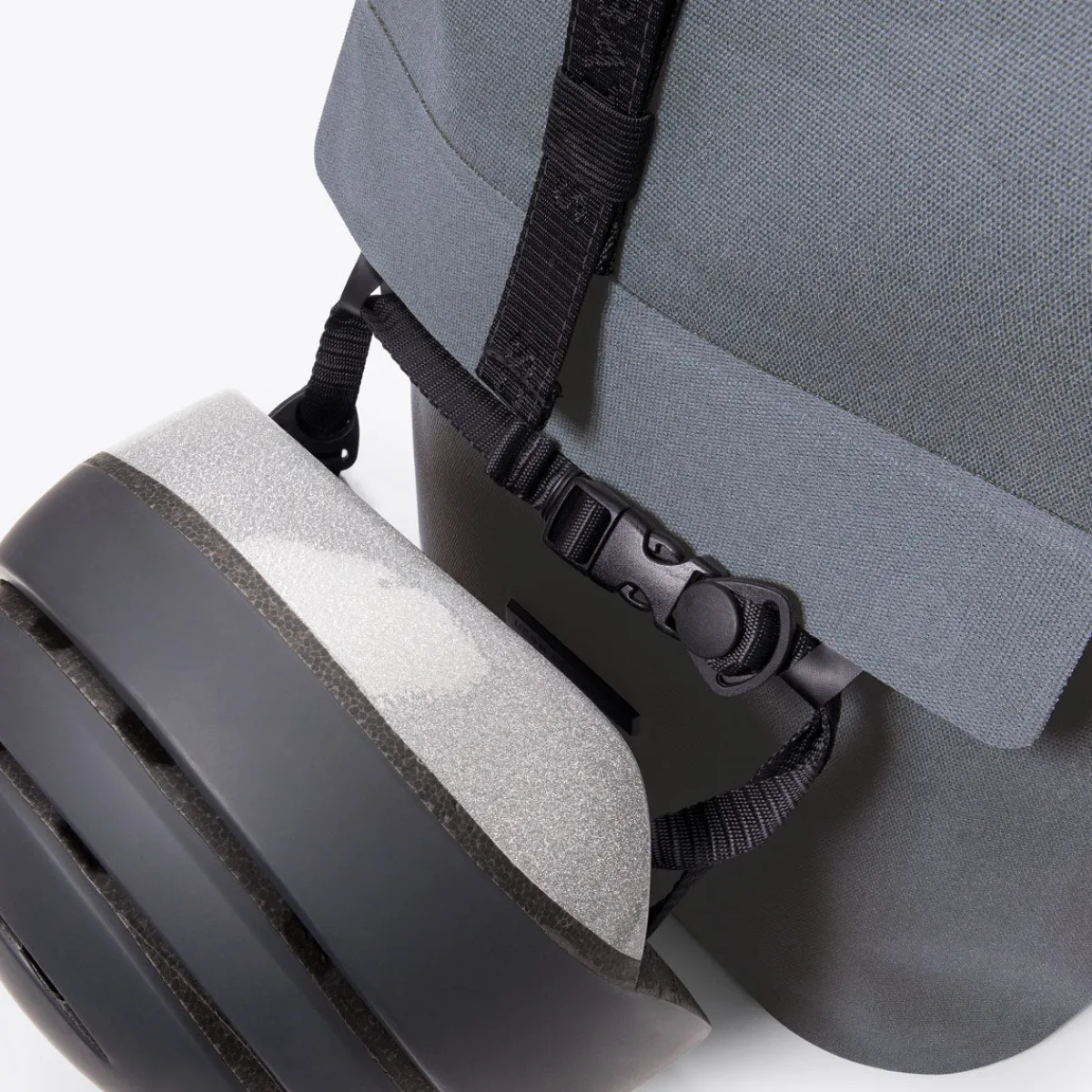 Phantom Endurance | Jannik Medium | Ucon Acrobatics Jannik Medium Backpack OceanBlueReflective