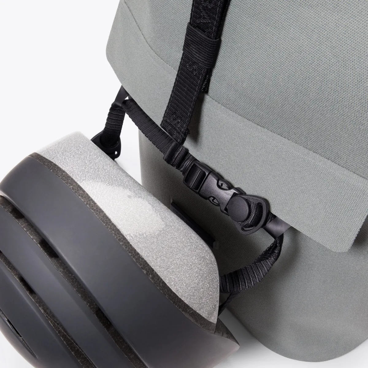 Phantom Endurance | Jannik Medium | Ucon Acrobatics Jannik Medium Backpack PigeonBlueReflective