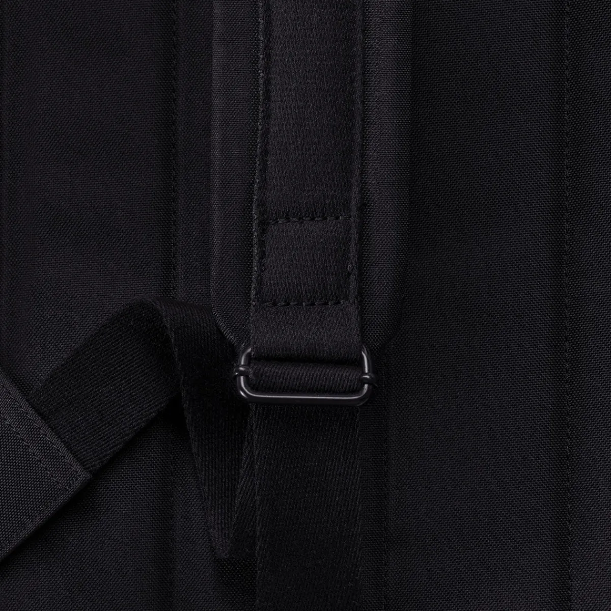 Lotus Infinity Series | Jannik Medium | Ucon Acrobatics Jannik Medium Backpack Black