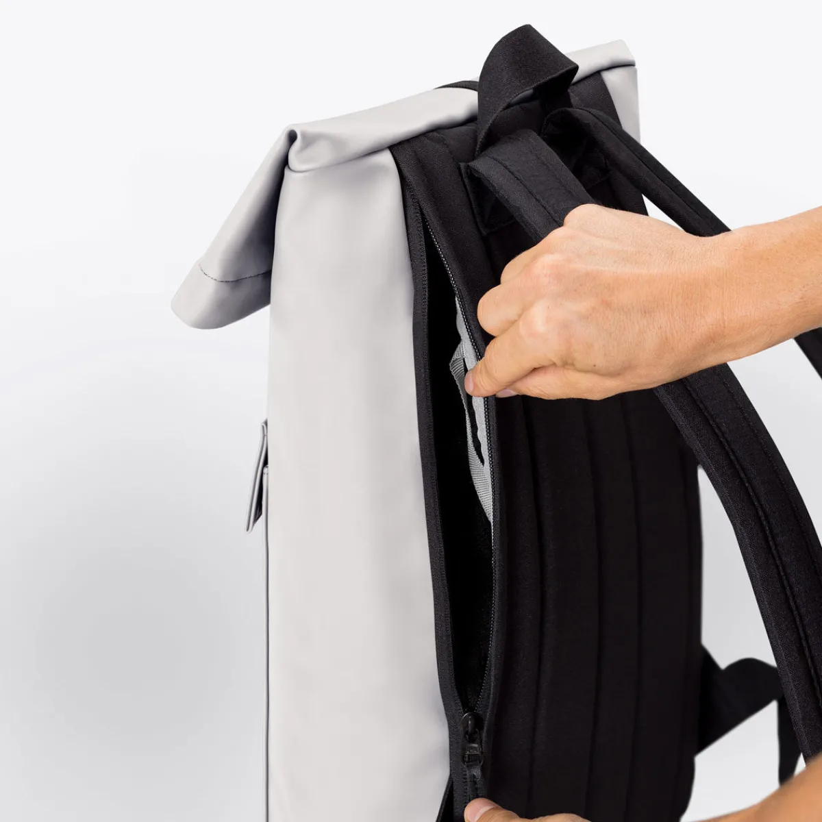 Lotus Infinity Series | Jannik Medium | Ucon Acrobatics Jannik Medium Backpack GlacierGrey