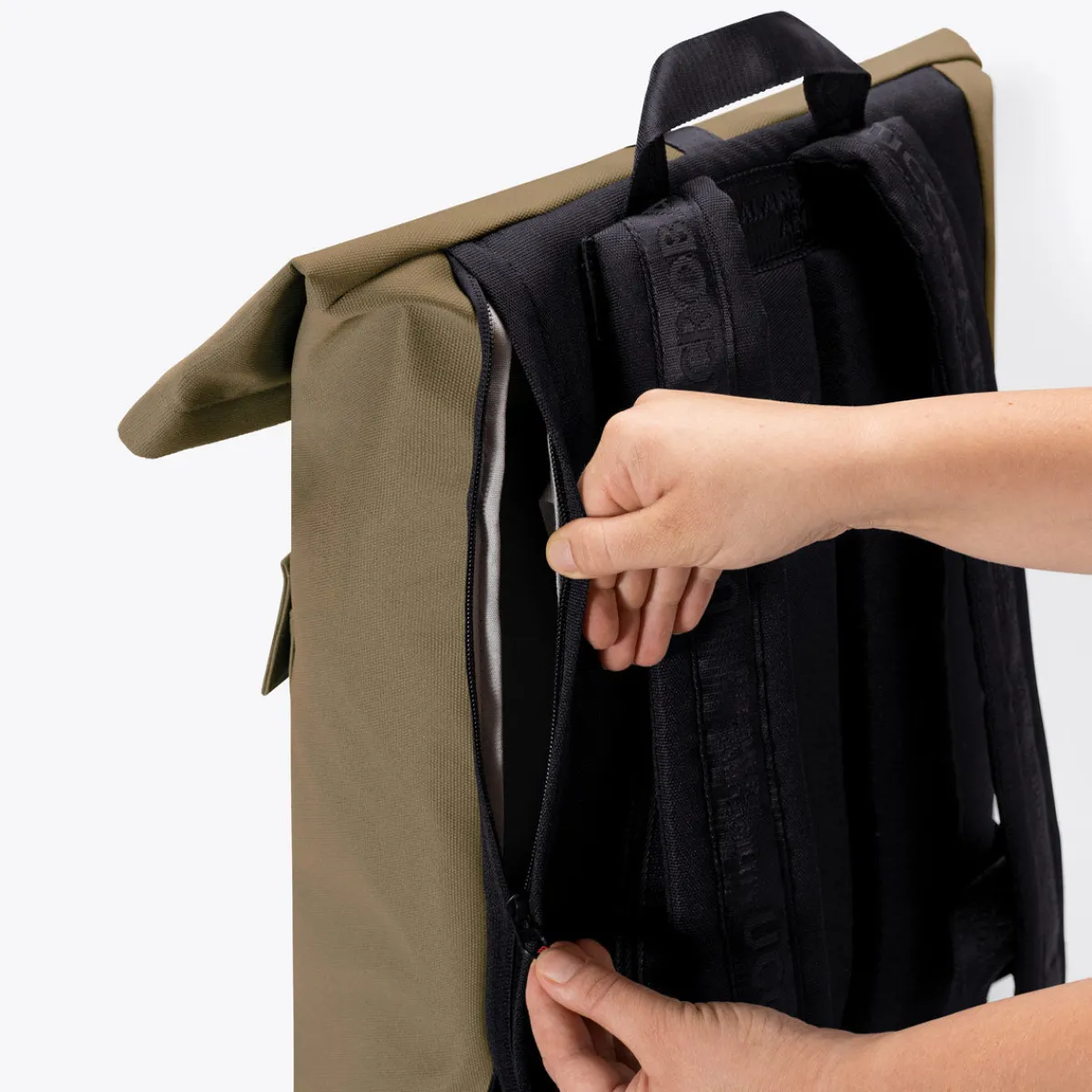 Phantom Series | Jannik Medium | Ucon Acrobatics Jannik Medium Backpack OliveReflective