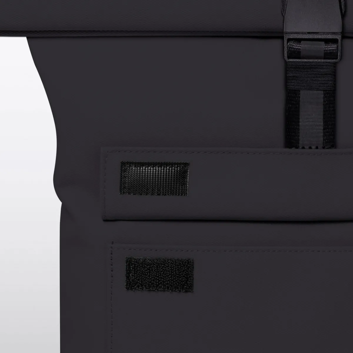 Aloe Series | Jannik Medium | Ucon Acrobatics Jannik Medium Backpack Black-Black