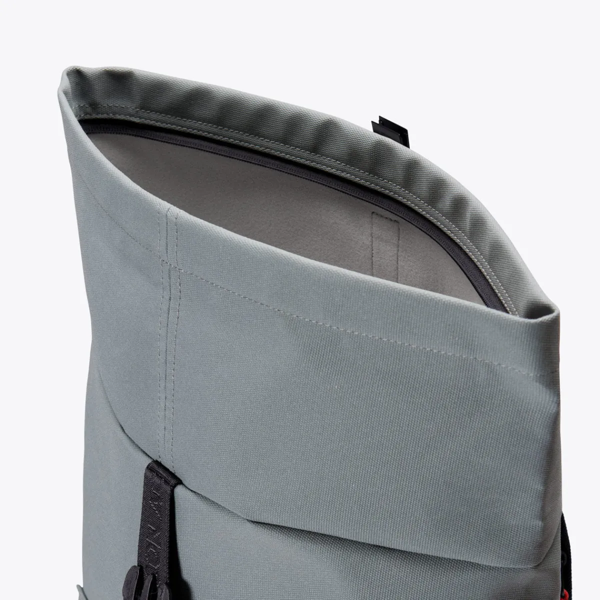 Phantom Series | Jannik Medium | Ucon Acrobatics Jannik Medium Backpack PigeonBlueReflective