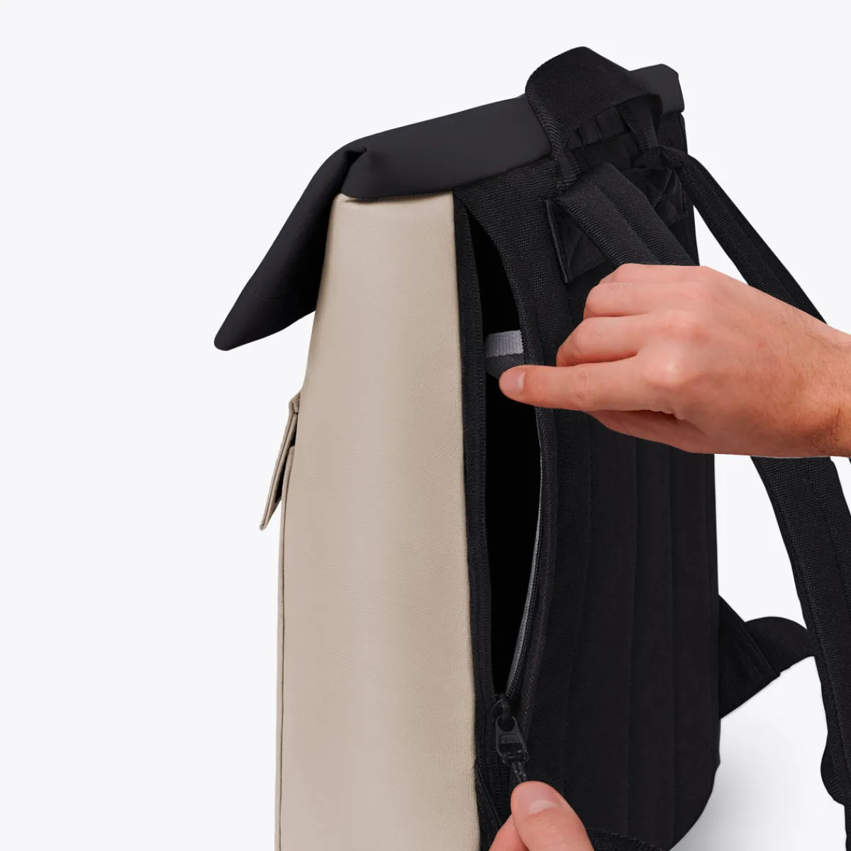 Aloe Series | Rucksäcke | Ucon Acrobatics Jasper Medium Backpack Sand-Black