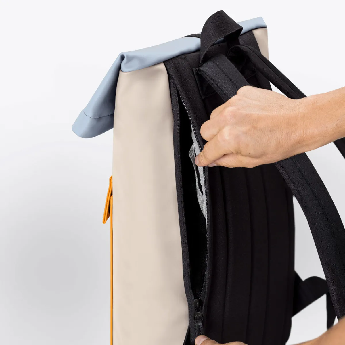 Lotus Series | Rucksäcke | Ucon Acrobatics Jasper Mini Backpack LightSand-Amber