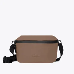 Lotus Infinity Series | Jona Medium | Ucon Acrobatics Jona Medium Bag Chestnut
