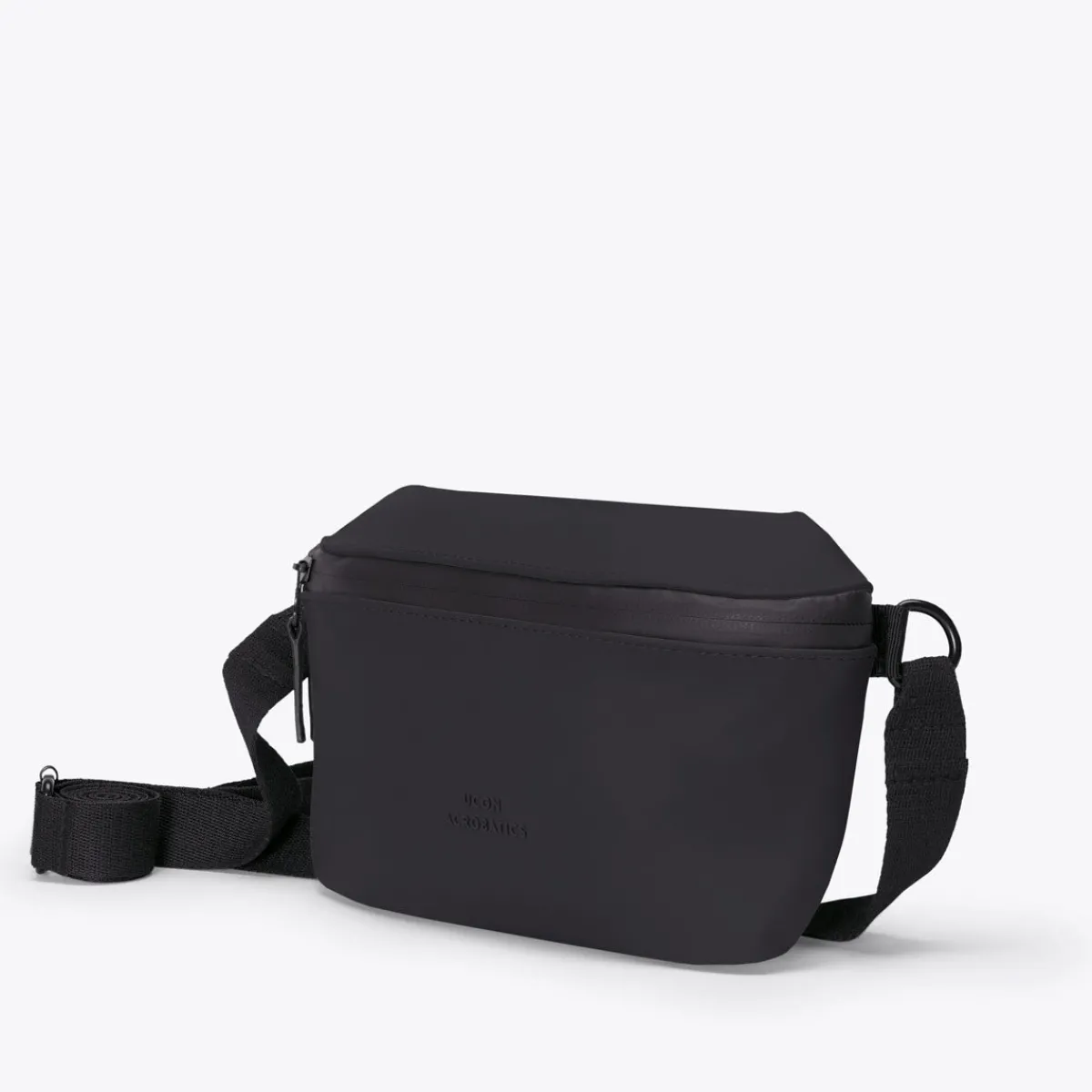 Lotus Infinity Series | Jona Medium | Ucon Acrobatics Jona Medium Bag Black