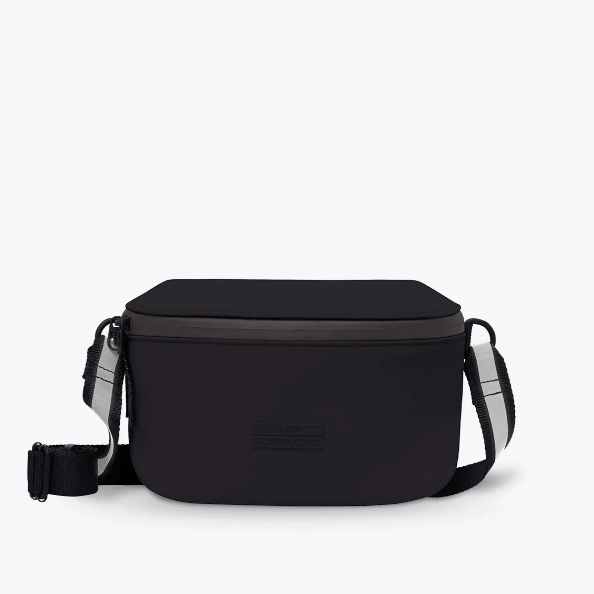 Jona Medium | Aloe Series | Ucon Acrobatics Jona Medium Bag Black