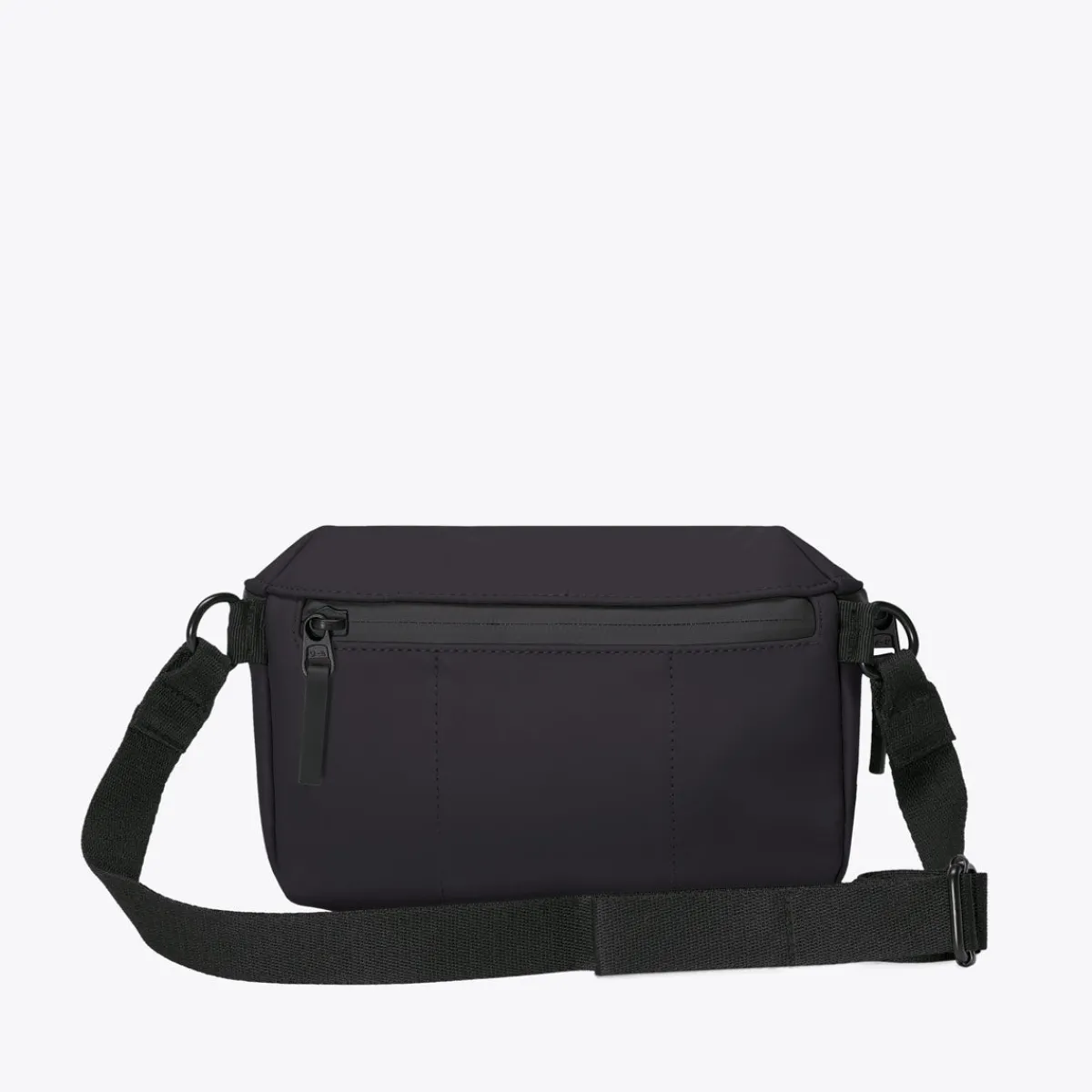 Lotus Infinity Series | Jona Medium | Ucon Acrobatics Jona Medium Bag Black