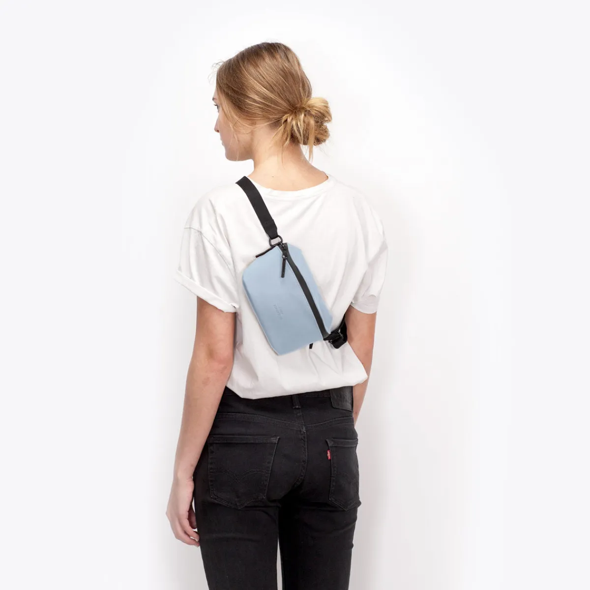 Lotus Series | Jona Medium | Ucon Acrobatics Jona Medium Bag FogBlue