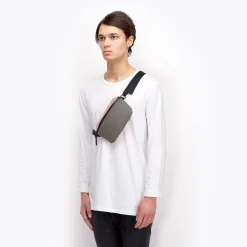 Lotus Series | Jona Medium | Ucon Acrobatics Jona Medium Bag Rose-DarkGrey