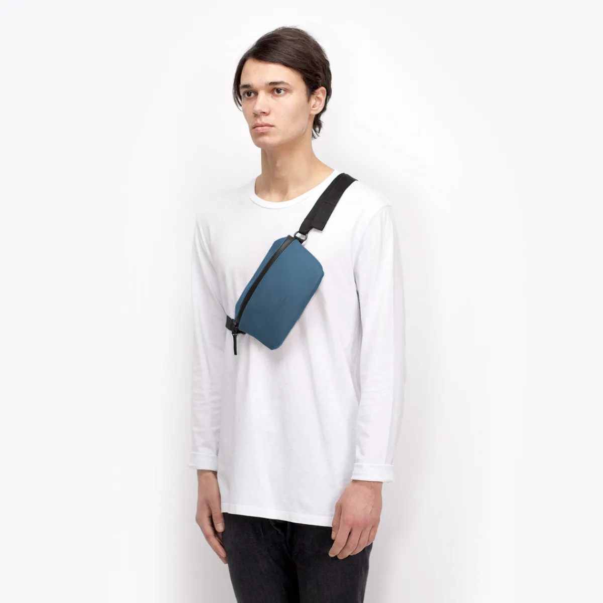 Lotus Infinity Series | Jona Medium | Ucon Acrobatics Jona Medium Bag Petrol