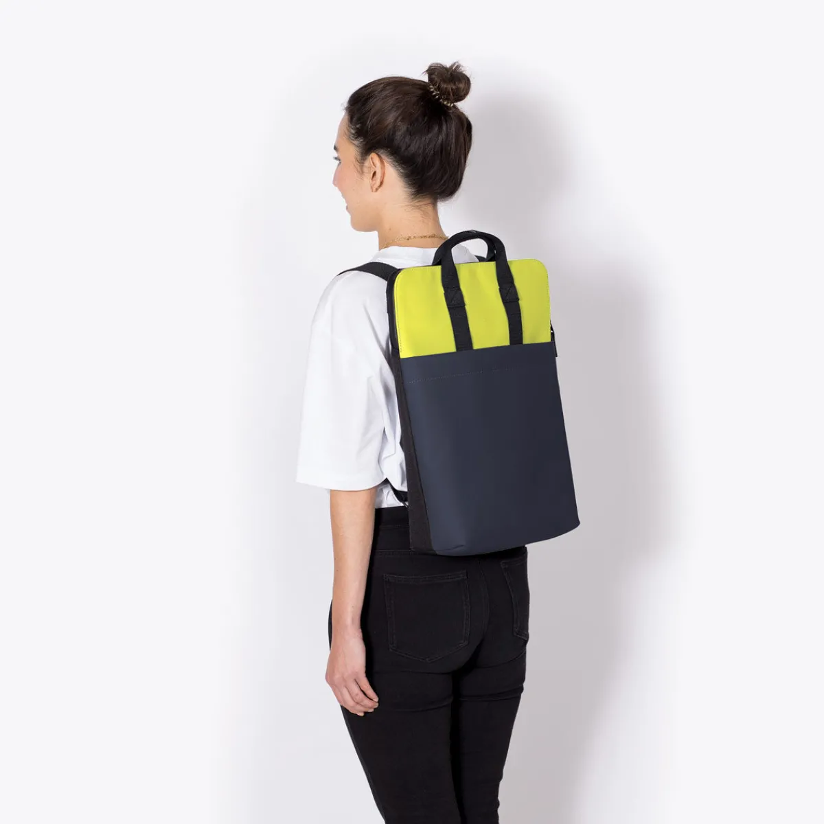 Lotus Series | Umhängetaschen | Ucon Acrobatics Masao Medium Backpack AcidLime-DarkNavy