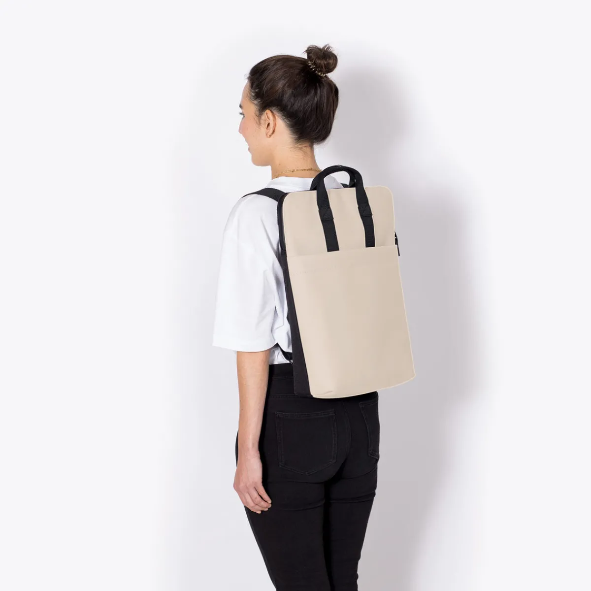 Lotus Infinity Series | Umhängetaschen | Ucon Acrobatics Masao Medium Backpack Sand