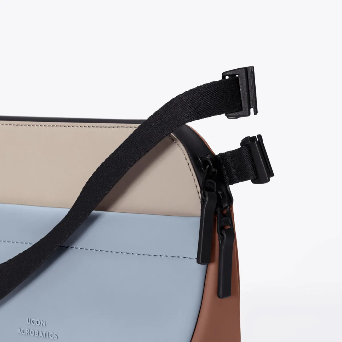 Lotus Infinity Series | Umhängetaschen | Ucon Acrobatics Melvin Medium Bag LightSand-FogBlue