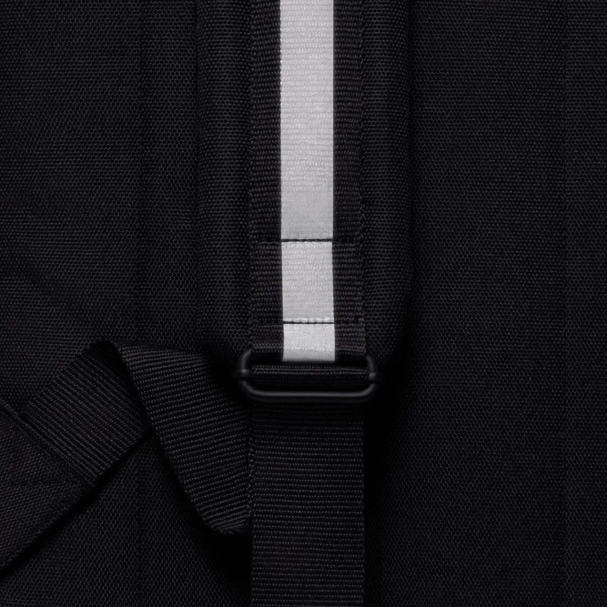 Aloe Series | Niklas | Ucon Acrobatics Niklas Backpack Hibiscus-Black