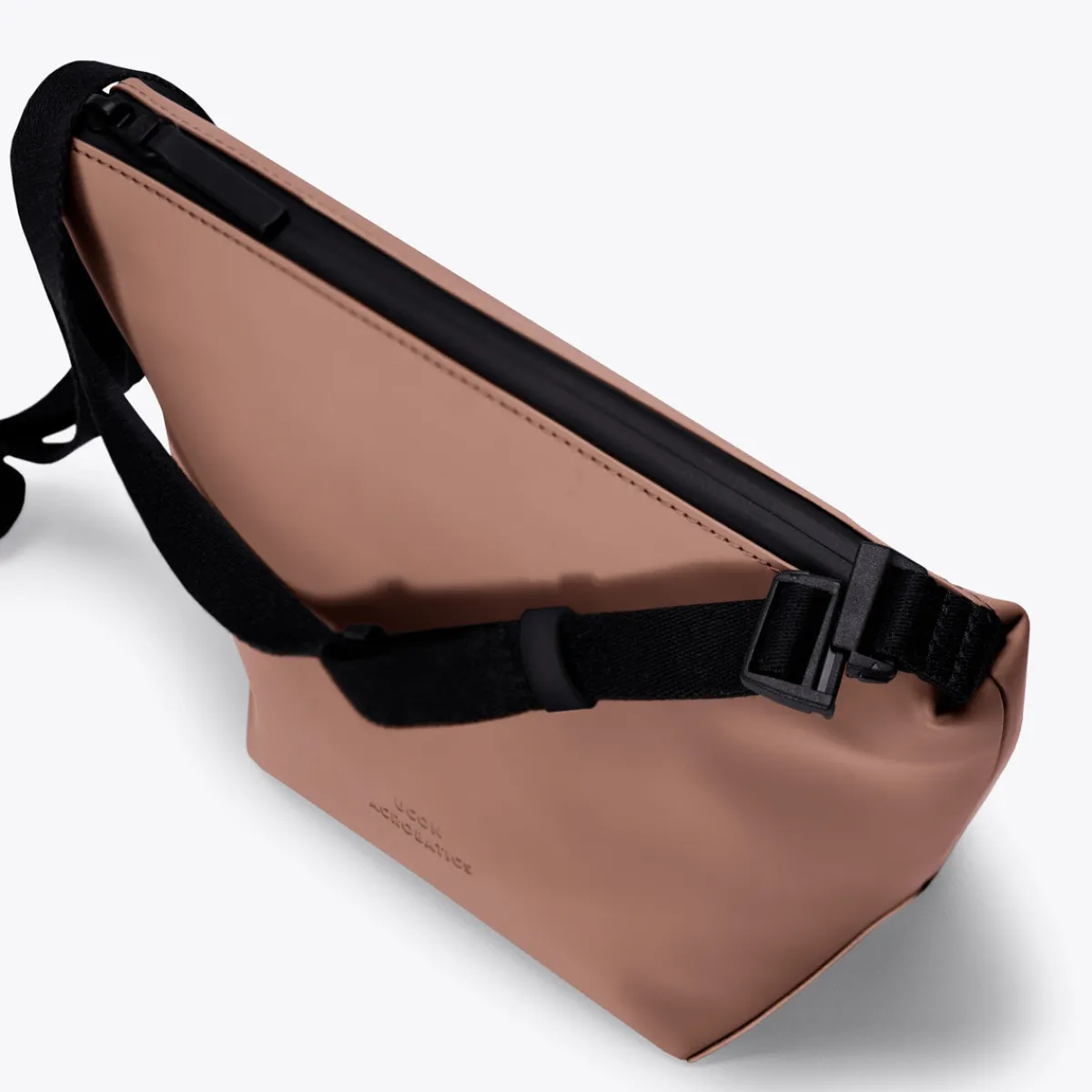 Lotus Series | Umhängetaschen | Ucon Acrobatics Nola Bag Redwood