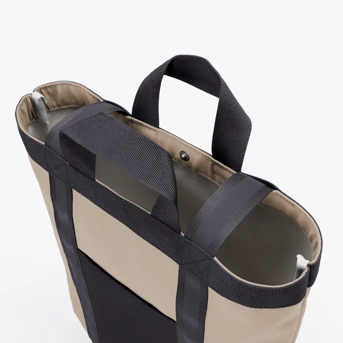 Aloe Series | Ucon Acrobatics Ruben Medium Bag Sand-Black
