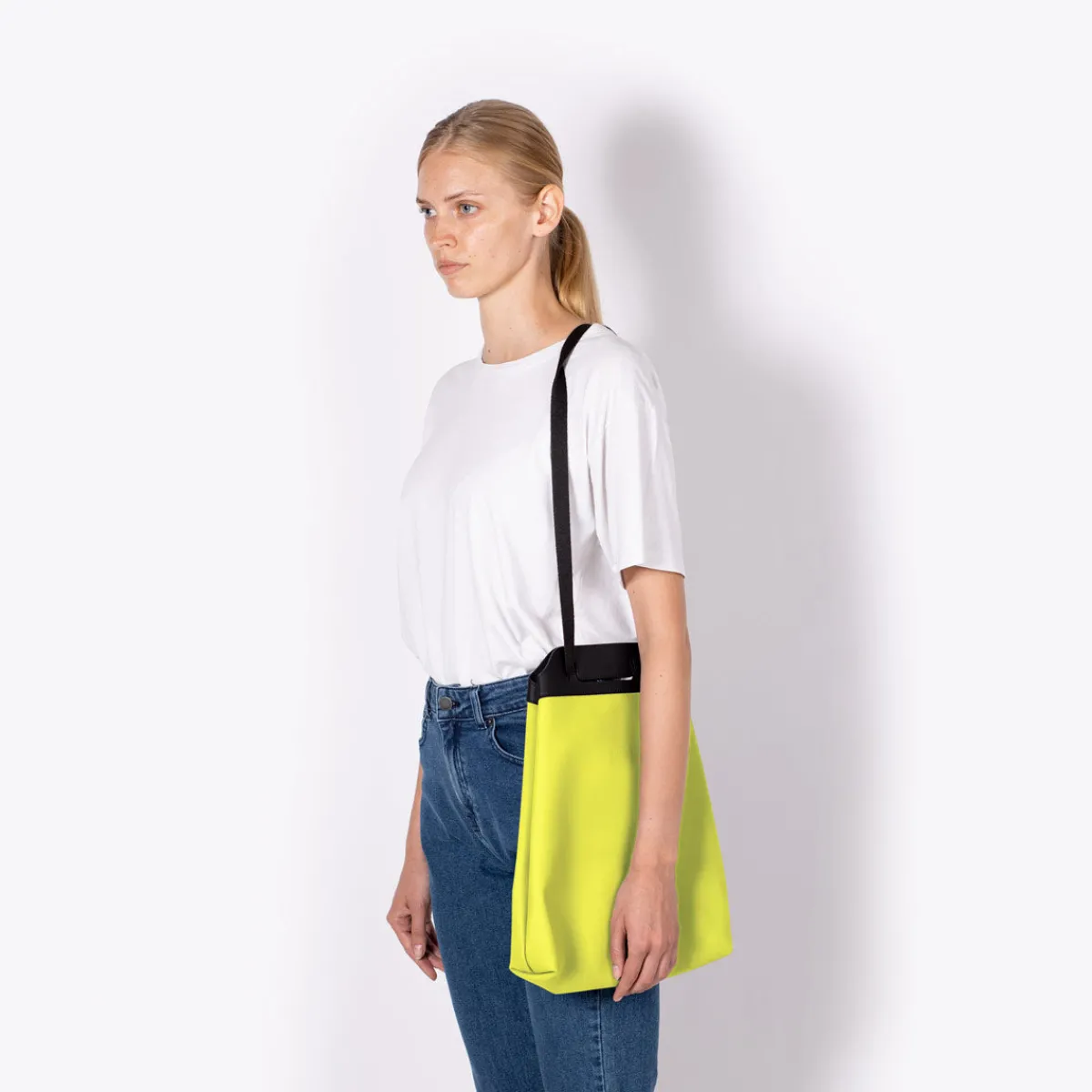 Lotus Series | Umhängetaschen | Ucon Acrobatics Una Bag AcidLime